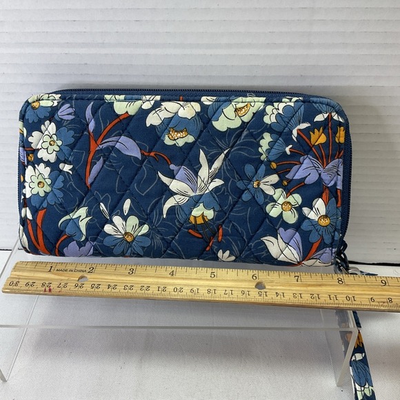 Vera Bradley Wristlet Wallet, Blue, Teal Floral Design W/ Silver accents. - Picture 4 of 7